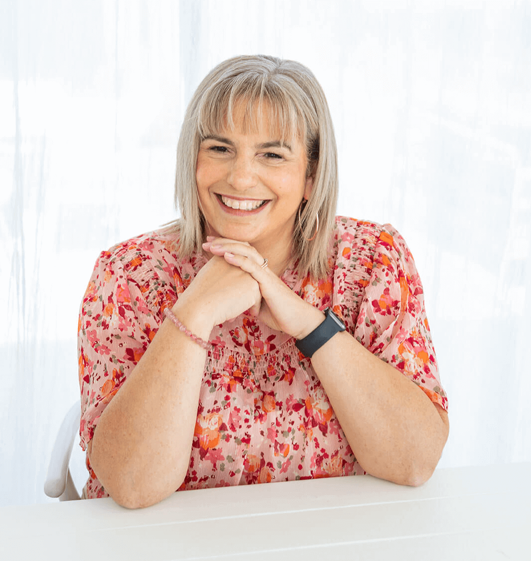  Hana Zawodny, clinical hypnotherapist for women in Brisbane, offering hypnosis for stress relief, confidence, menopause and burnout recovery.