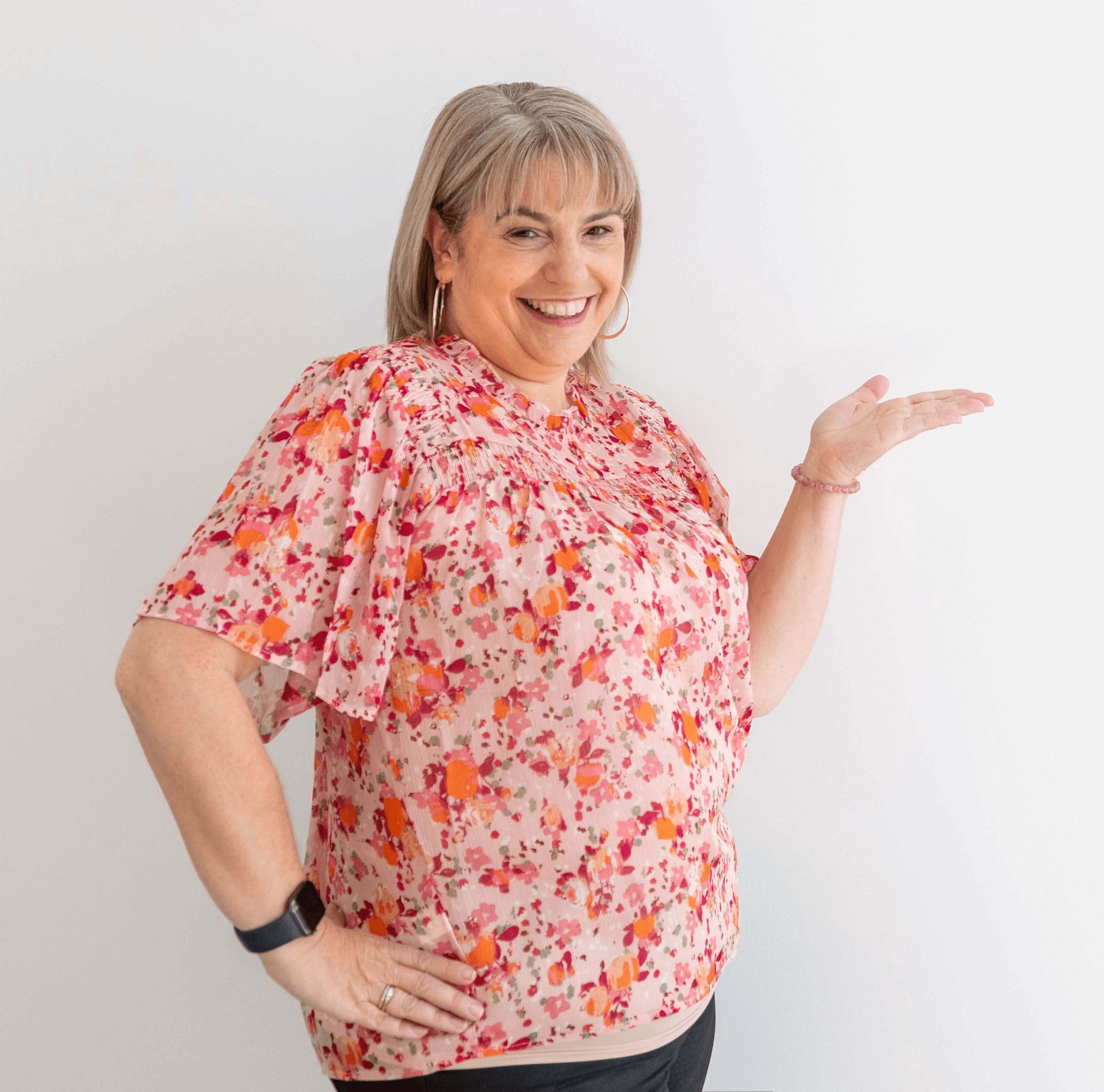  Approachable hypnotherapist offering clear, reassuring answers to common questions