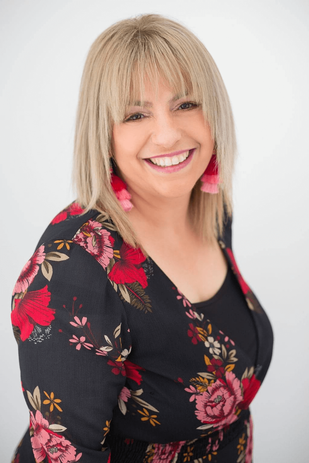  Hypnotherapist offering calm, supportive care across a range of emotional and mind-body concerns